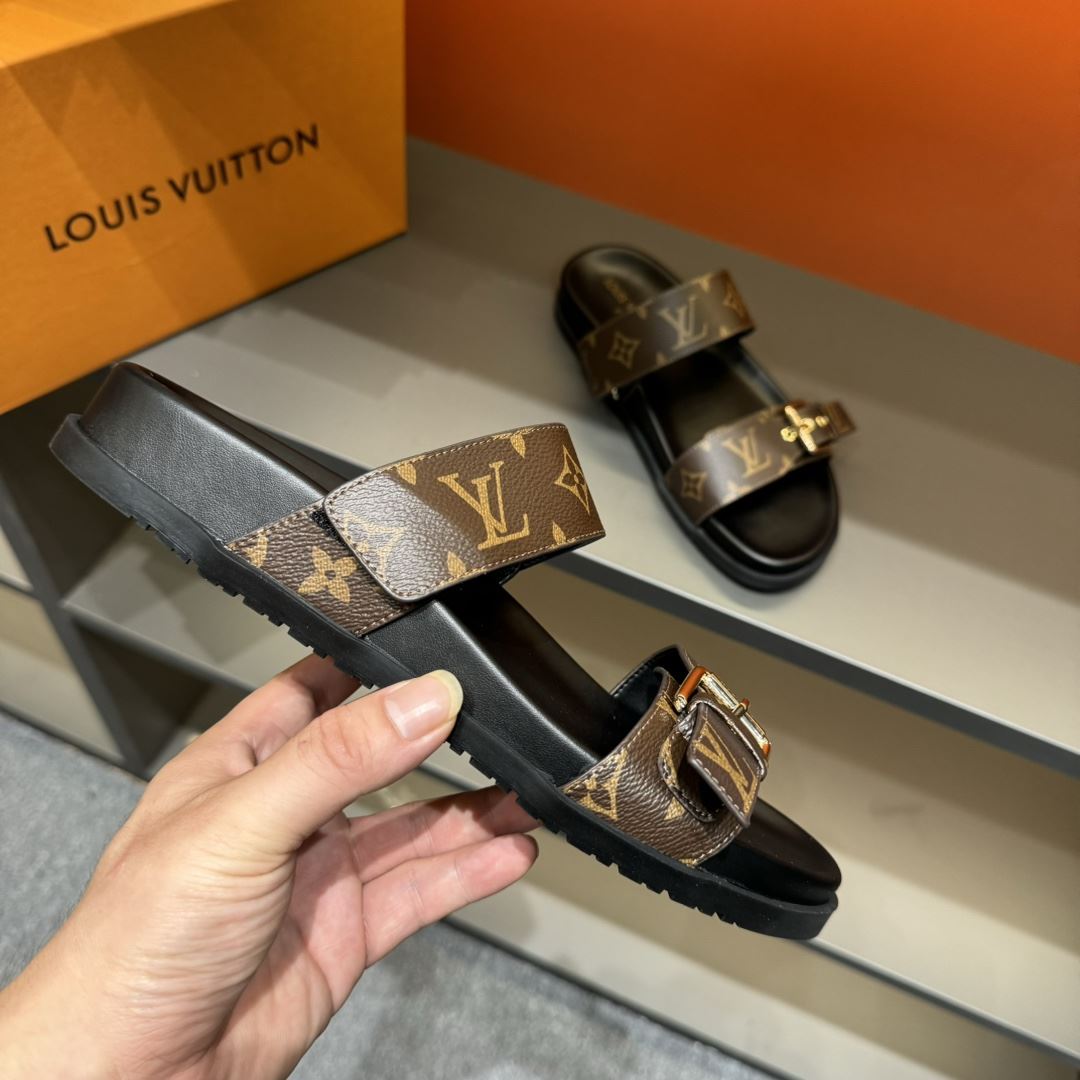 Louis Vuitton Slippers